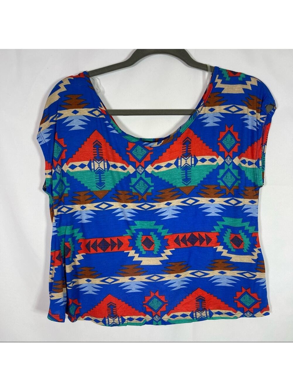 NWT Edge, Tribal Print Crop Top. Size Small